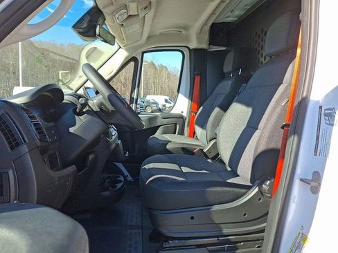 Used 2025 RAM ProMaster 2500 w/ Premium Convenience Group FWD image 13