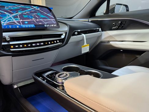 New 2026 Cadillac Lyriq Sport image 31