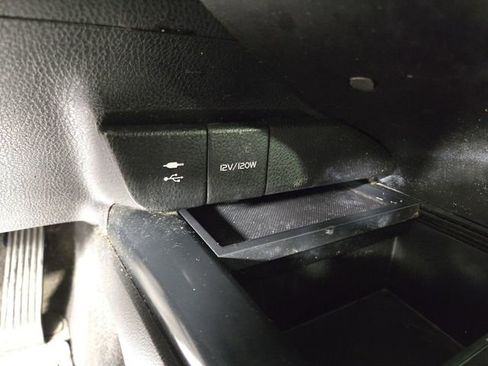 Used 2018 Toyota Camry XSE FWD image 25