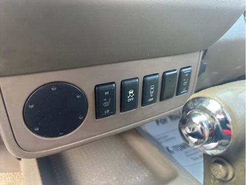 Used 2016 Nissan Frontier SV w/ SV Value Truck Package image 15