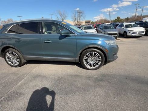 Used 2016 Lincoln MKX Reserve w/ Climate Package AWD/4WD image 9