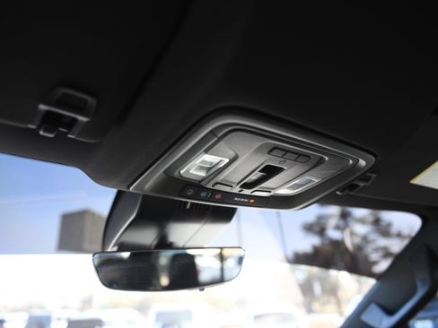 Used 2024 GMC Sierra 2500 AT4 w/ Technology Package image 31