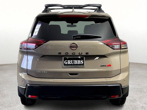 Certified 2025 Nissan Rogue SV image 8