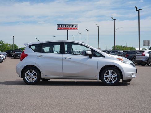 Used 2014 Nissan Versa Note S Plus w/ Sport Value Package FWD image 2