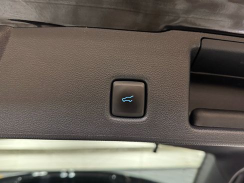 Used 2022 Ford Escape Titanium w/ Titanium Premium Package FWD image 42