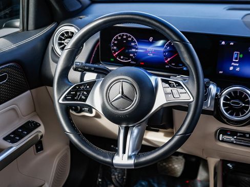 Certified 2025 Mercedes-Benz GLB 250 image 13