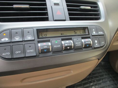 Used 2005 Honda Odyssey EX-L image 35