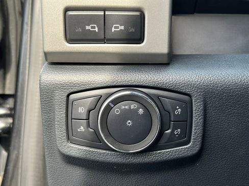 Certified 2022 Ford F450 Lariat w/ Lariat Ultimate Package image 29