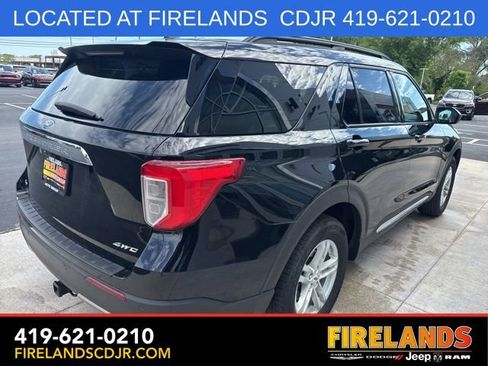 Used 2023 Ford Explorer XLT w/ Equipment Group 202A AWD/4WD image 16