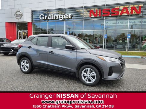 New 2025 Nissan Kicks Play S FWD image 1