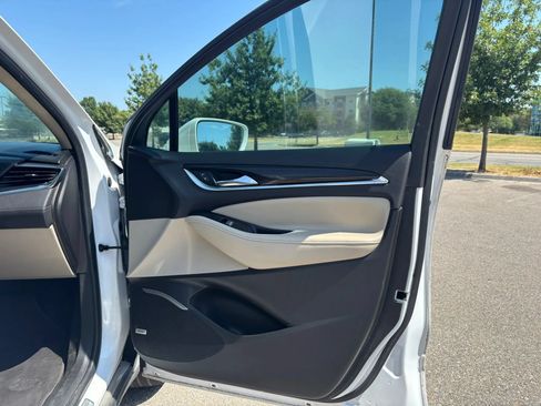 Used 2018 Buick Enclave Premium FWD image 19