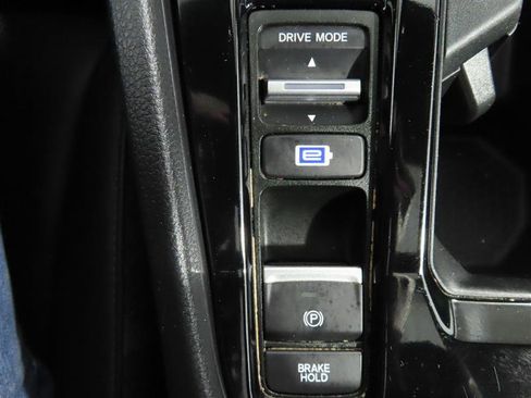 Used 2025 Honda Accord Sport image 28