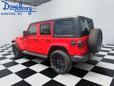 Used 2023 Jeep Wrangler Unlimited Sahara AWD/4WD image 3