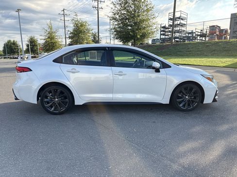 Used 2023 Toyota Corolla XSE FWD image 10