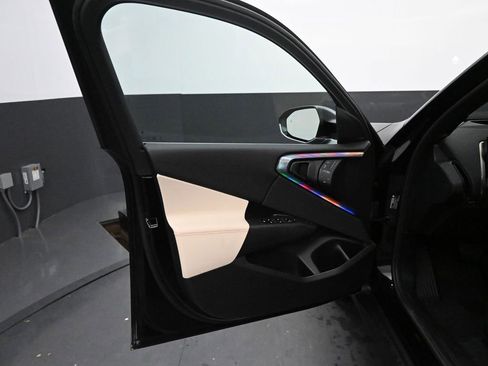 Used 2025 BMW X3 xDrive30i w/ Premium Package image 5