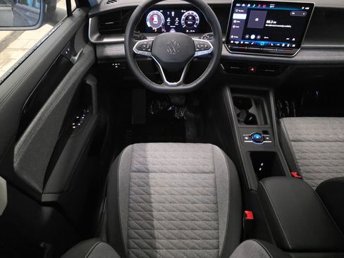 Used 2026 Volkswagen Tiguan S image 12