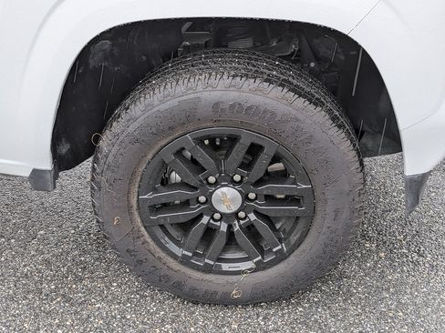 Certified 2023 Chevrolet Colorado LT w/ LT Convenience Package RWD image 10