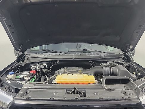 Used 2018 Ford F150 XL w/ Equipment Group 101A Mid AWD/4WD image 13