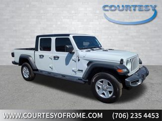 Used 2023 Jeep Gladiator Sport AWD/4WD video 1