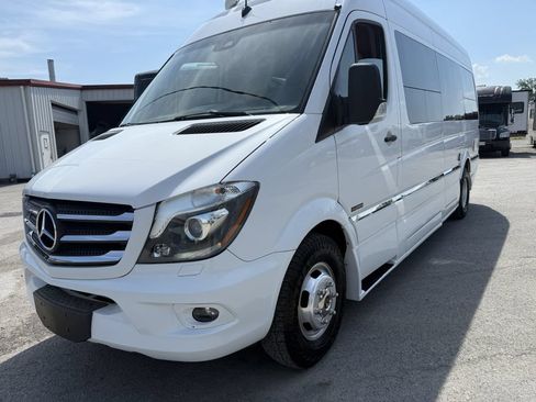 Used 2017 Mercedes-Benz Sprinter 3500 image 5