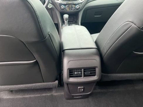 Used 2024 Chevrolet Equinox Premier FWD image 14
