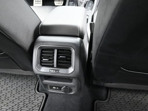 Used 2021 Volkswagen Tiguan SE R-Line image 14