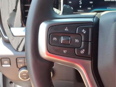 Used 2025 Chevrolet Silverado 1500 LT Trail Boss w/ Convenience Package II AWD/4WD image 17