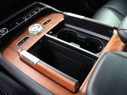 Used 2025 Lincoln Navigator Black Label AWD/4WD image 16