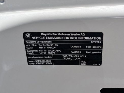 Used 2025 BMW 740i image 27