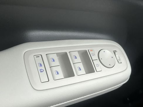 Used 2026 Hyundai Santa Fe SEL FWD image 21