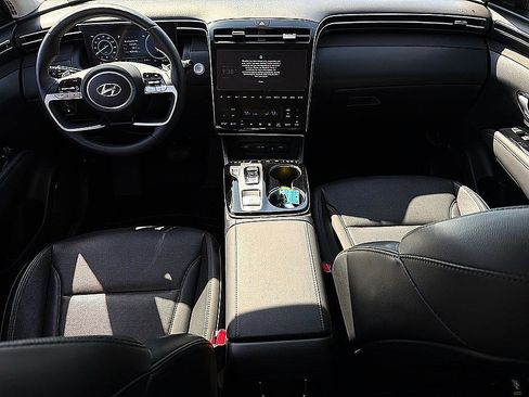 Certified 2024 Hyundai Tucson Limited AWD/4WD image 7