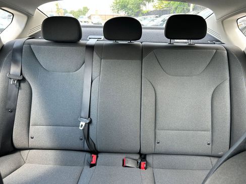 Used 2025 Kia K4 FWD image 33
