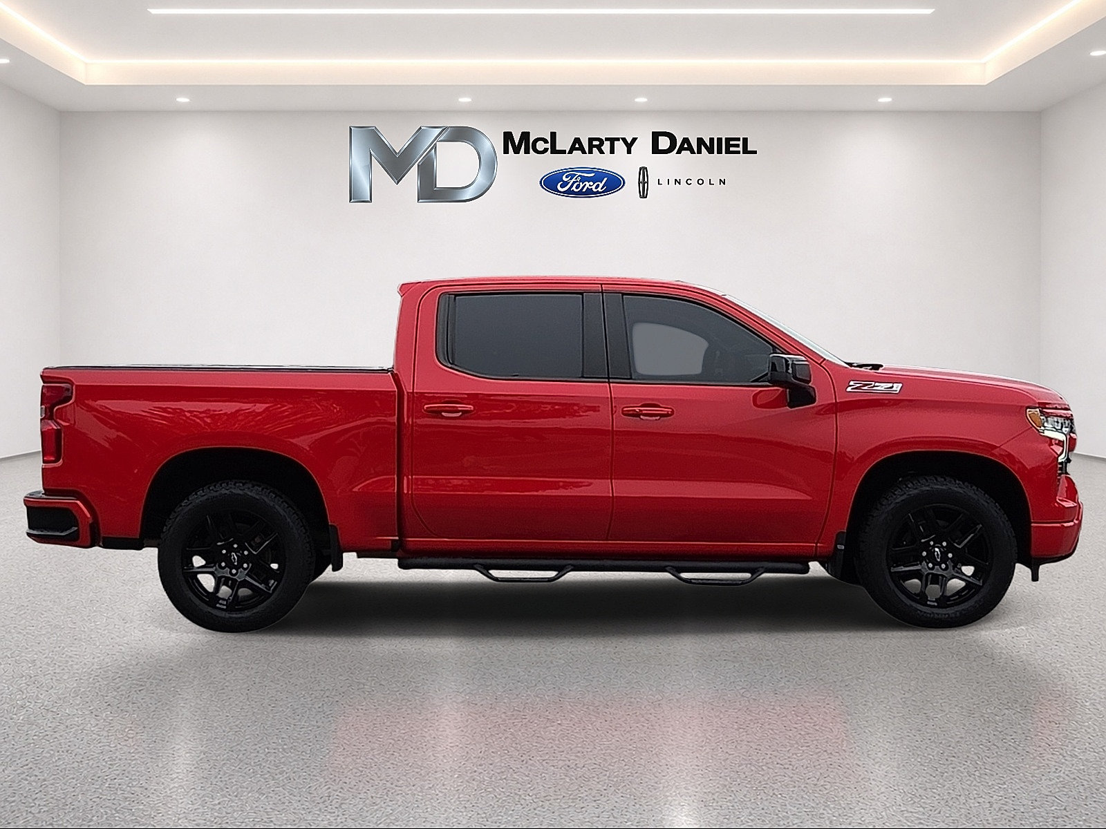 Used 2022 Chevrolet Silverado 1500 RST AWD/4WD image 6