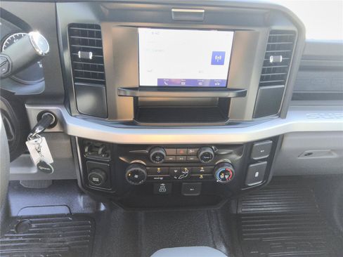 New 2026 Ford F350 XL w/ XL Chrome Package RWD image 17