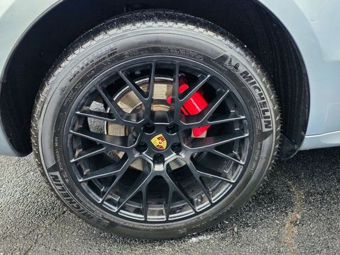 Used 2018 Porsche Macan GTS w/ Premium Package Plus AWD/4WD image 45