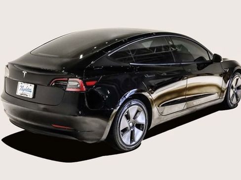 Used 2023 Tesla Model 3 Standard Range image 5