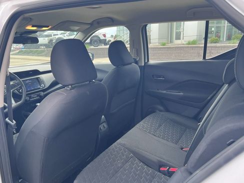 Used 2021 Nissan Kicks SV FWD image 12