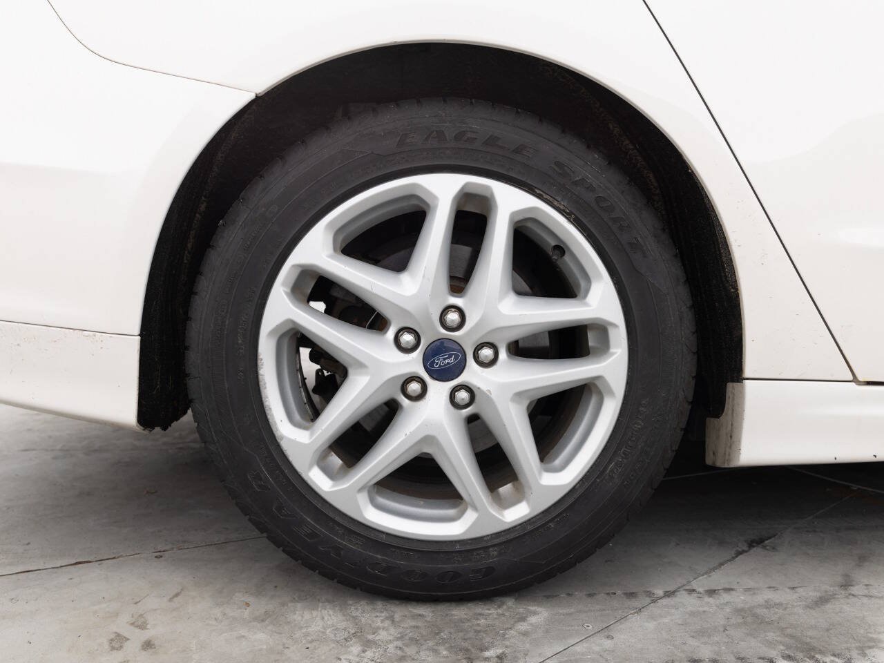 Used 2014 Ford Fusion SE FWD image 19