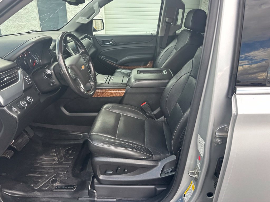 Used 2020 Chevrolet Suburban Premier AWD/4WD image 10