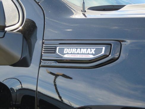 Used 2025 GMC Sierra 1500 Elevation image 9