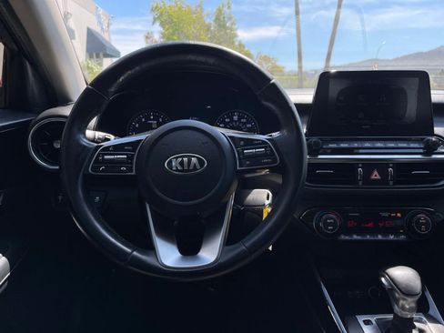 Used 2019 Kia Forte S w/ S Premium Package FWD image 14