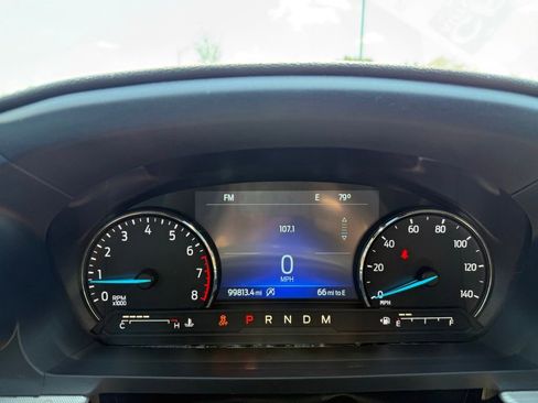 Used 2020 Ford Explorer XLT w/ Equipment Group 202A AWD/4WD image 14