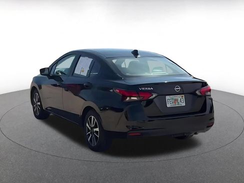 Used 2025 Nissan Versa SV FWD image 8