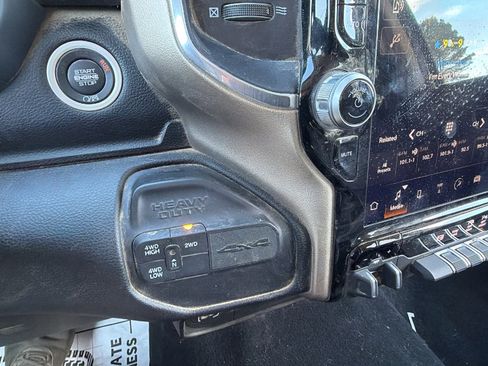 Used 2024 RAM 2500 Laramie image 30