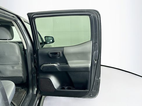 Used 2020 Toyota Tacoma SR5 image 28