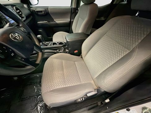 Used 2020 Toyota Tacoma SR RWD image 10