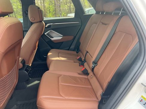 Used 2021 Audi Q3 2.0T Premium Plus w/ Premium Plus Package image 6