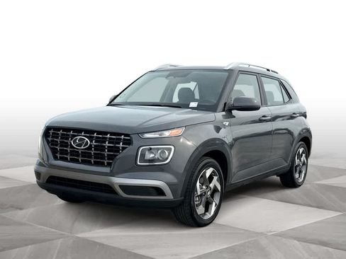 Used 2025 Hyundai Venue SEL FWD image 4