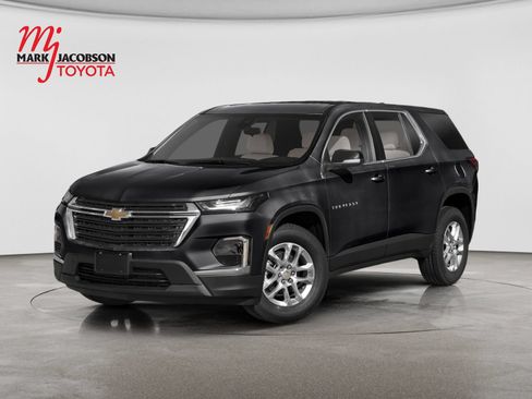 Used 2022 Chevrolet Traverse LT FWD image 1