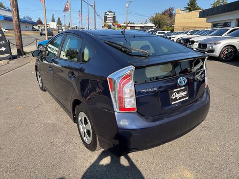 Used 2014 Toyota Prius Two image 3